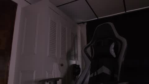 Snapshot of brasi_ chatting on 10-31-25, 05:58 brasi_ online show from 10-31-25, 05:58