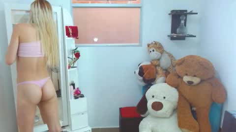 Snapshot of bratz_xx18 chatting on 03-06-26, 06:59 bratz xx118 online show from 03-06-26, 06:59