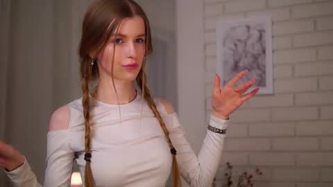 Snapshot of brave_journey chatting on 03-03-25, 03:31 Eli online show from 03-03-25, 03:31