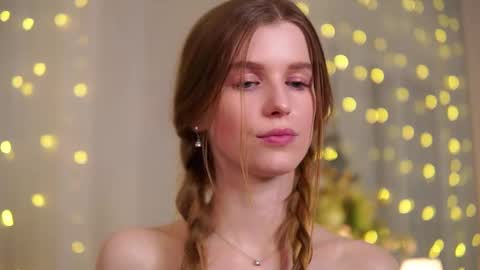 Snapshot of brave_journey chatting on 03-04-25, 10:38 Eli online show from 03-04-25, 10:38