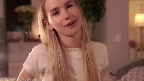 Snapshot of brave_journey chatting on 09-27-25, 11:32 Eli online show from 09-27-25, 11:32