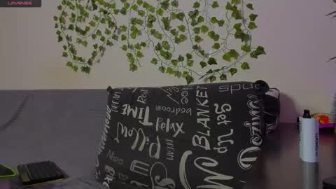 Johny Bravo online show from 12-19-25, 09:27