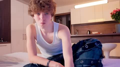 Snapshot of braxiboy chatting on 04-26-26, 04:48 Brax online show from 04-26-26, 04:48