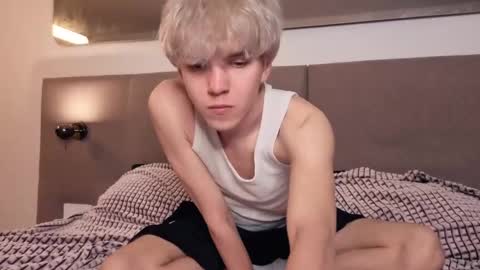 Snapshot of braxiboy chatting on 06-08-26, 02:39 Brax online show from 06-08-26, 02:39