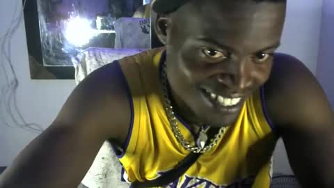 Snapshot of brayan1111x chatting on 11-11-25, 10:43 brayan1111x online show from 11-11-25, 10:43