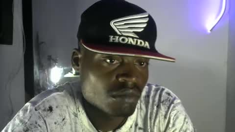 Snapshot of brayan1111x chatting on 11-18-25, 02:06 brayan1111x online show from 11-18-25, 02:06