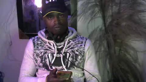 Snapshot of brayan1111x chatting on 03-04-26, 02:06 brayan1111x online show from 03-04-26, 02:06