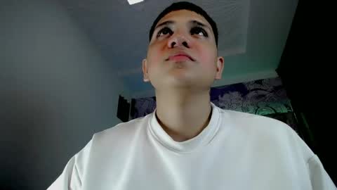 Snapshot of brayan_lopezz chatting on 04-25-26, 02:58 BRAYAN online show from 04-25-26, 02:58