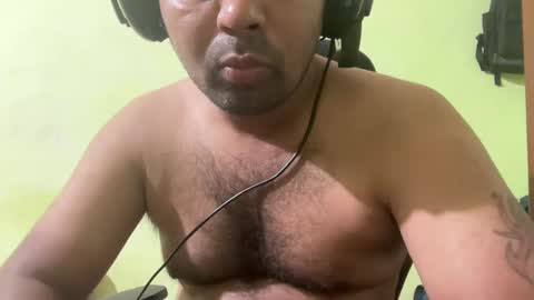 dont tell me u like to see me if you cant follow me online show from 02-19-25, 04:11