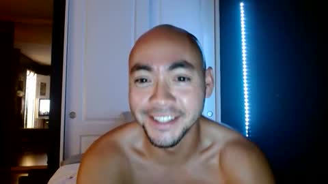 Breadcrumbsss online show from 11-08-25, 02:56