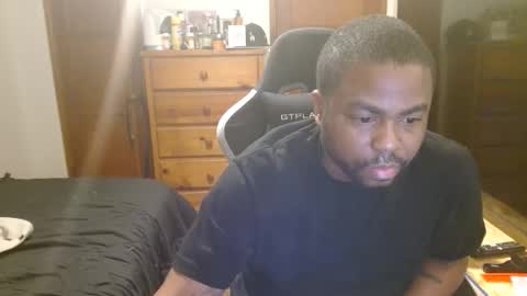 Breadw1nnah online show from 12-17-25, 04:29