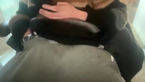 Snapshot of breakdownguitar chatting on 03-25-26, 06:14 breakdownguitar online show from 03-25-26, 06:14