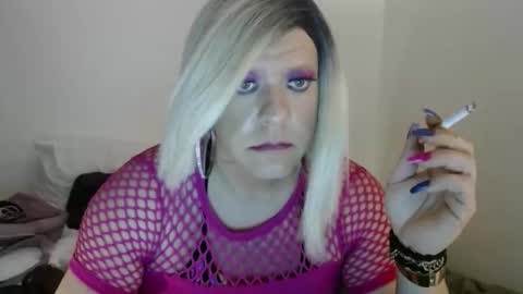 Snapshot of breeblowzcloudz chatting on 03-13-26, 11:33 breeblowzcloudz online show from 03-13-26, 11:33