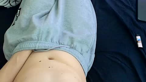 Snapshot of breezydicks chatting on 01-12-26, 10:04 breezydicks online show from 01-12-26, 10:04