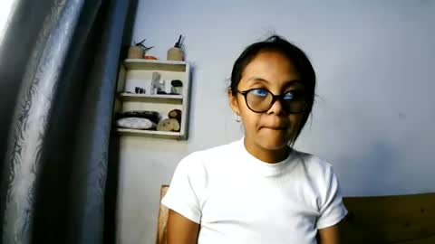 Snapshot of brenda817 chatting on 07-30-26, 06:12 brenda817 online show from 07-30-26, 06:12