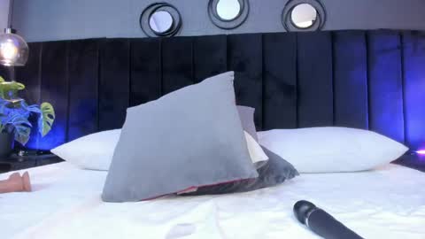   online show from 04-15-26, 04:08