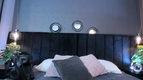   online show from 04-21-26, 03:24