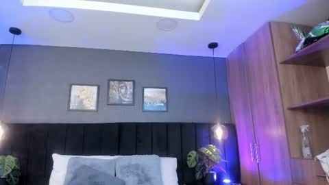   online show from 07-10-26, 03:44