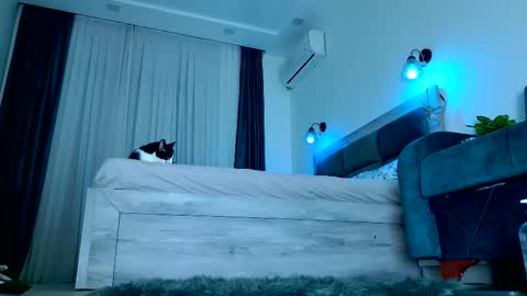 Brenda online show from 12-13-25, 07:42