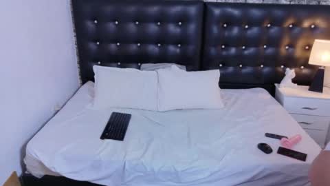 Snapshot of brenda_morrison18 chatting on 11-18-25, 01:04 brenda_morrison18 online show from 11-18-25, 01:04