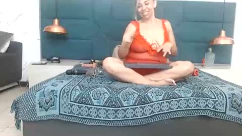 BRENDA VELASQUEZ online show from 06-20-26, 06:22