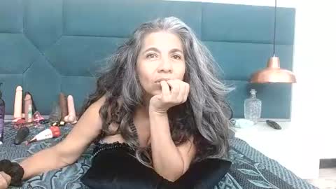 BRENDA VELASQUEZ online show from 06-24-26, 09:58