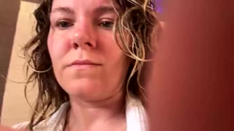 Brenda online show from 05-03-26, 04:02