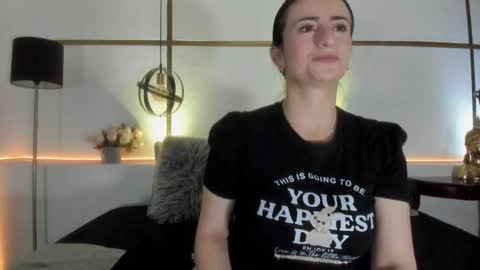 MeganBeaked online show from 11-25-25, 11:32