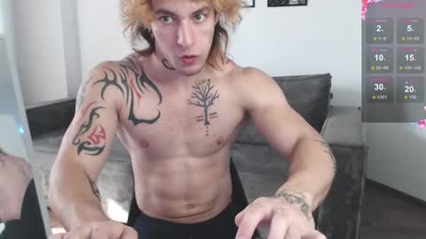 Snapshot of brendan__piks chatting on 10-18-25, 09:43 brendan__piks online show from 10-18-25, 09:43