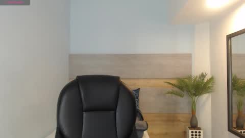 Brenda online show from 10-22-25, 03:07