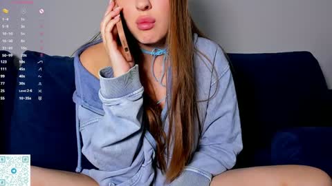 Mia   online show from 10-17-25, 07:11