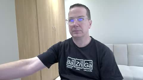 Snapshot of brettdj chatting on 11-16-25, 12:44 Brett online show from 11-16-25, 12:44