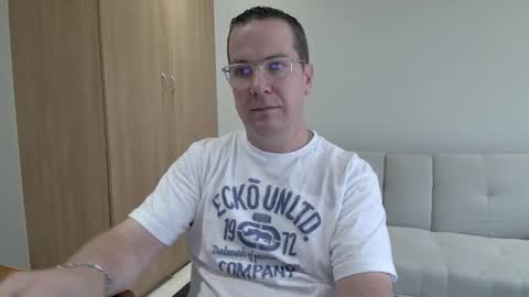 Snapshot of brettdj chatting on 01-07-26, 11:56 Brett online show from 01-07-26, 11:56