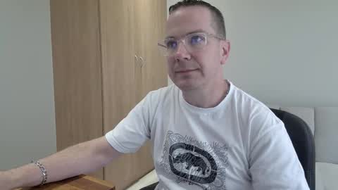 Snapshot of brettdj chatting on 02-22-26, 11:42 Brett online show from 02-22-26, 11:42