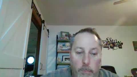 Snapshot of brettsky chatting on 12-10-24, 03:55 hey online show from 12-10-24, 03:55