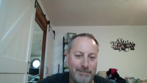 Snapshot of brettsky chatting on 09-21-25, 08:21 hey online show from 09-21-25, 08:21