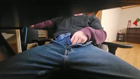 Snapshot of brian7891012 chatting on 12-29-24, 04:05 brian7891012 online show from 12-29-24, 04:05