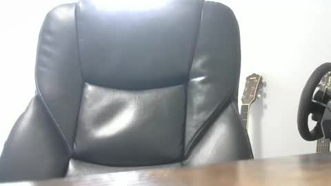 Snapshot of brian871001 chatting on 04-15-26, 02:57 brian871001 online show from 04-15-26, 02:57