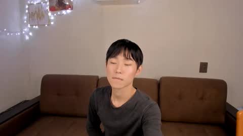 Snapshot of brian_stars chatting on 02-02-25, 11:30 Brian boy online show from 02-02-25, 11:30