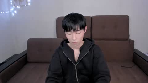 Snapshot of brian_stars chatting on 02-03-25, 01:19 Brian boy online show from 02-03-25, 01:19