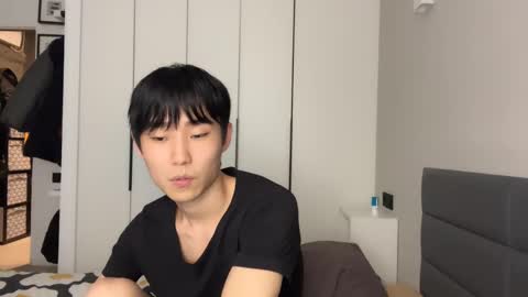 Snapshot of brian_stars chatting on 02-26-25, 12:25 Brian boy online show from 02-26-25, 12:25