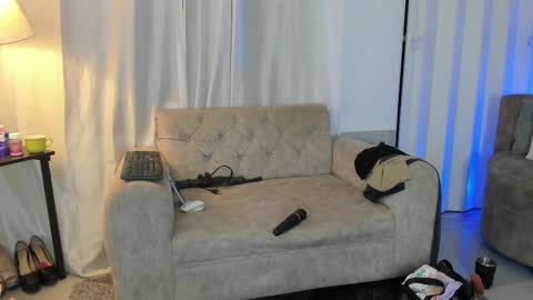 briana online show from 02-19-25, 01:39