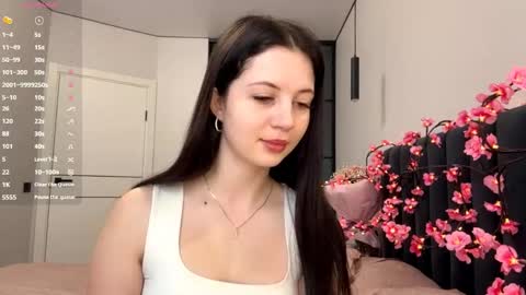 I am Valery ntmu Lets hit 10 Thumbs Up together We are almost done online show from 04-20-26, 07:11