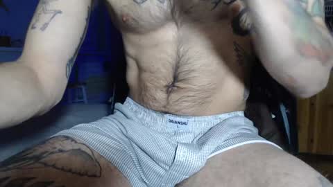 Snapshot of brianmuscle chatting on 01-05-25, 02:38 Brian online show from 01-05-25, 02:38