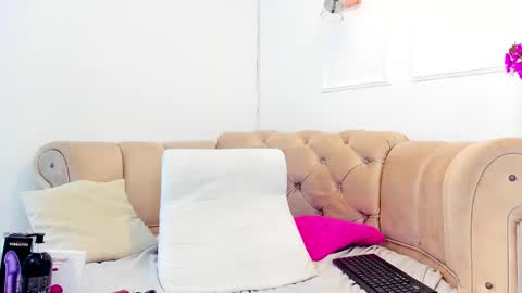 Snapshot of briannaduque chatting on 02-16-25, 03:38 Brianna online show from 02-16-25, 03:38