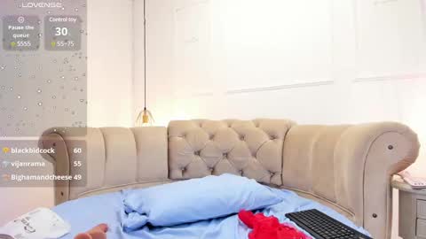 Snapshot of briannaduque chatting on 02-28-25, 06:52 Brianna online show from 02-28-25, 06:52