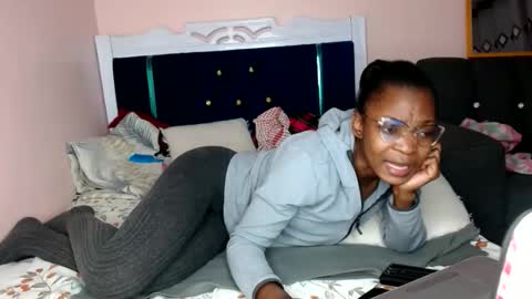 Snapshot of briannah_willie chatting on 05-10-26, 08:25 briannah_willie online show from 05-10-26, 08:25
