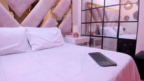 Brianna  online show from 11-25-25, 12:38