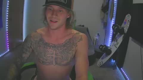 Snapshot of briansmash_ chatting on 10-26-25, 05:02 Brian smash online show from 10-26-25, 05:02