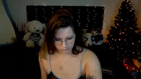 Snapshot of briarwynn chatting on 12-22-25, 10:29 briarwynn online show from 12-22-25, 10:29